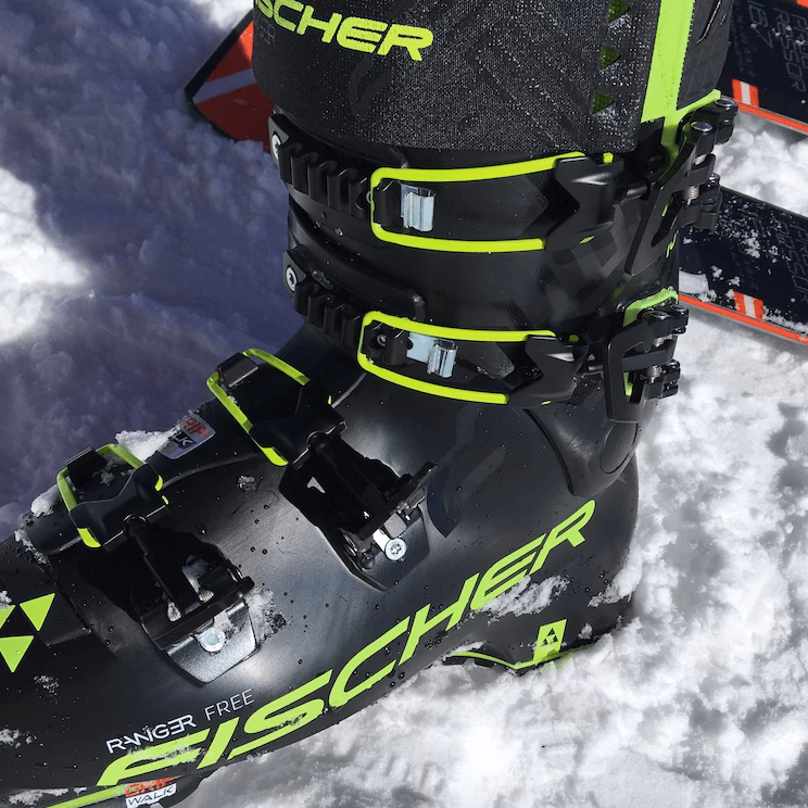 Jak dbać o buty narciarskie?