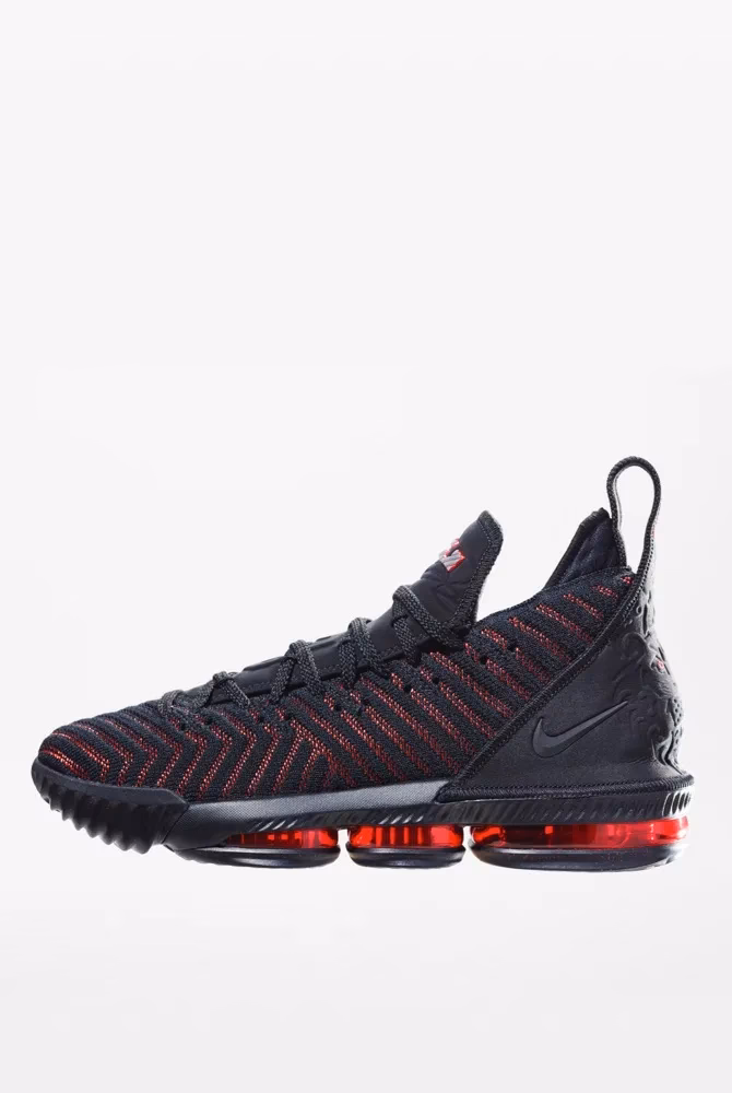 Kiedy wyszły LeBron 16?