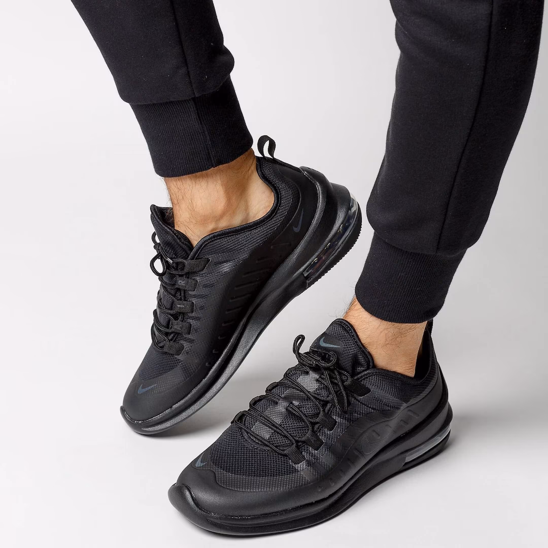 Jak nosić sneakersy na co dzień?