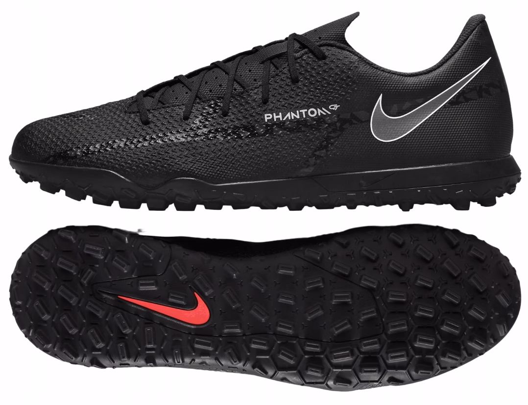 Czy turfy nadają się na halę?