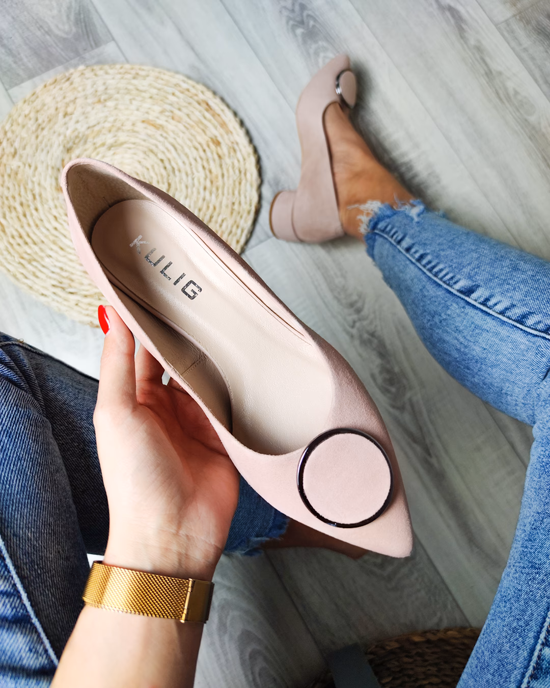 Jaki kolor pasuje do pudrowego różu?