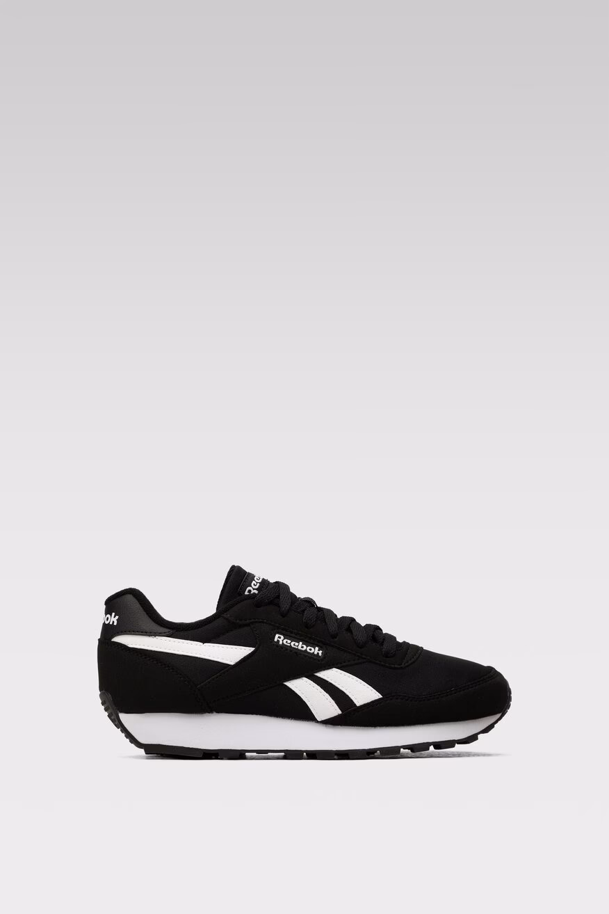 Jakie buty sportowe są teraz modne?