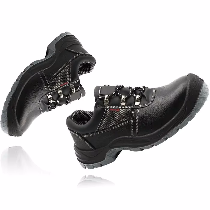 Jakie buty robocze z podnoskiem wybrać?