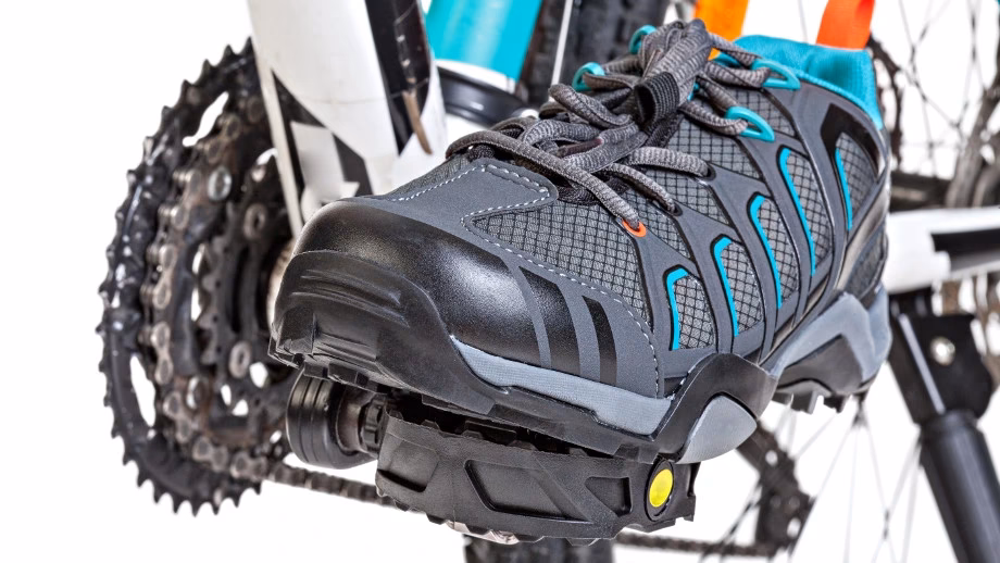 Jakie buty do zwykłych pedałów?