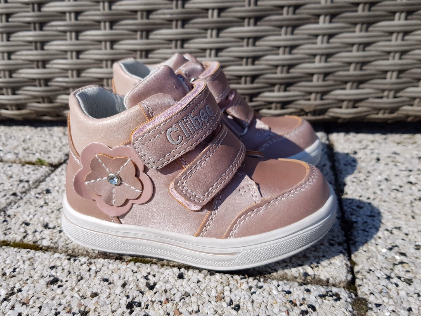 Gdzie kupić buty dla dziewczynki w rozmiarze 21?