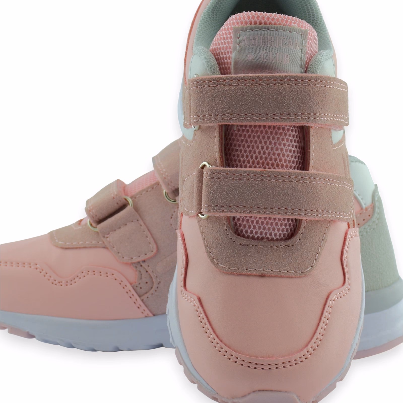 Od jakiego wieku dziecko nosi buty?