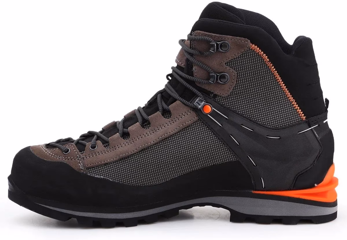Z jakich materiałów wykonane są buty Salewa Crow GTX?