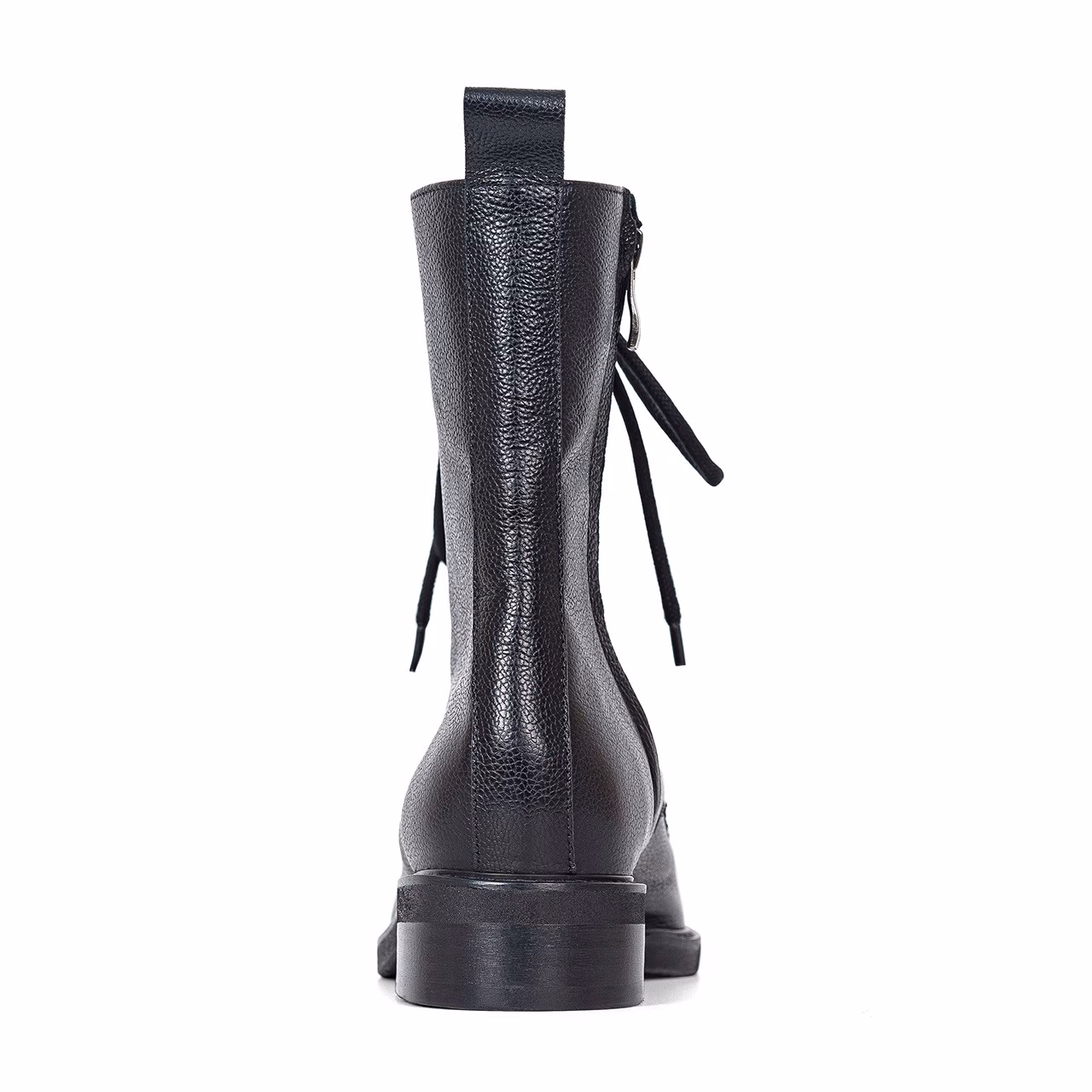 Jak dobrać buty do spodni?