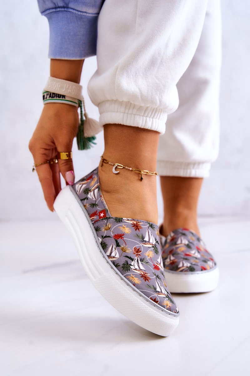 Jakie buty są teraz modne?