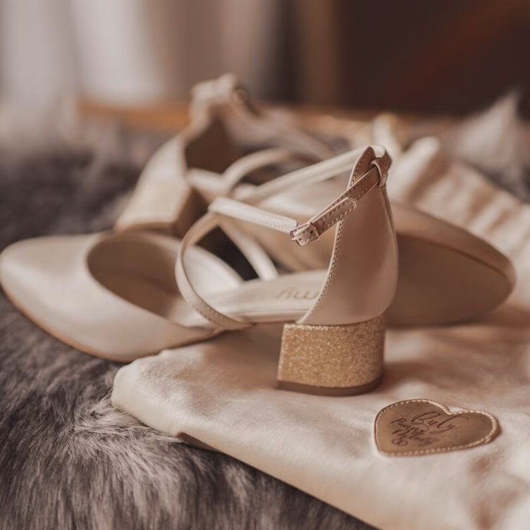 Na jakim obcasie buty na wesele?