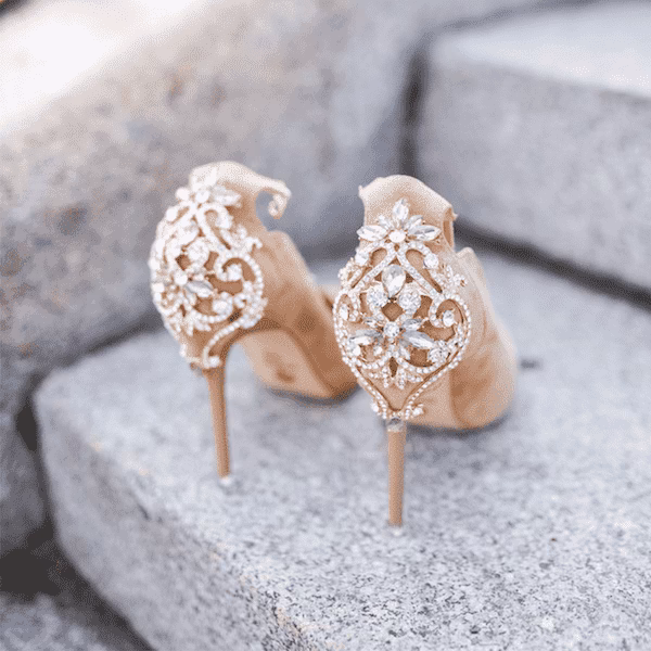 Na co zwrócić uwagę wybierając buty ślubne?