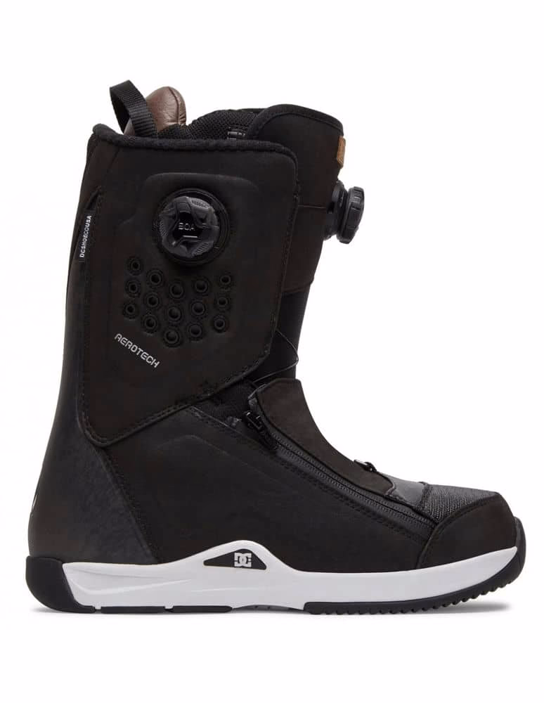 Na co zwrócić uwagę przy kupnie snowboardu?