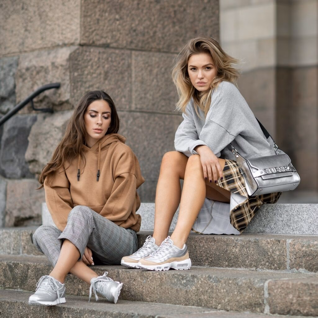 Do czego pasują buty sportowe?