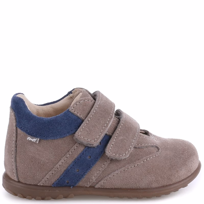 Czy buty dla rocznego dziecka muszą być sztywne?