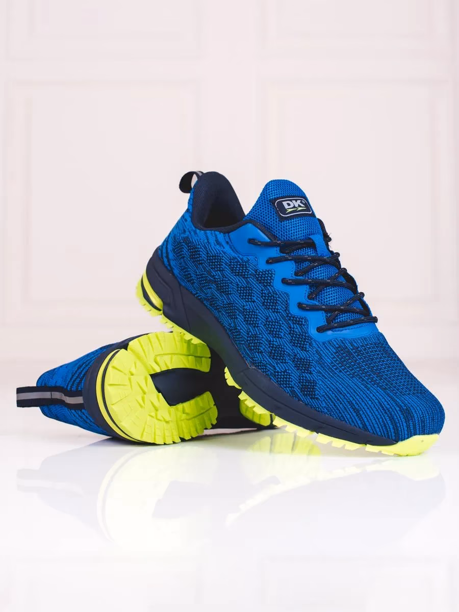 Jak nosić buty sportowe?