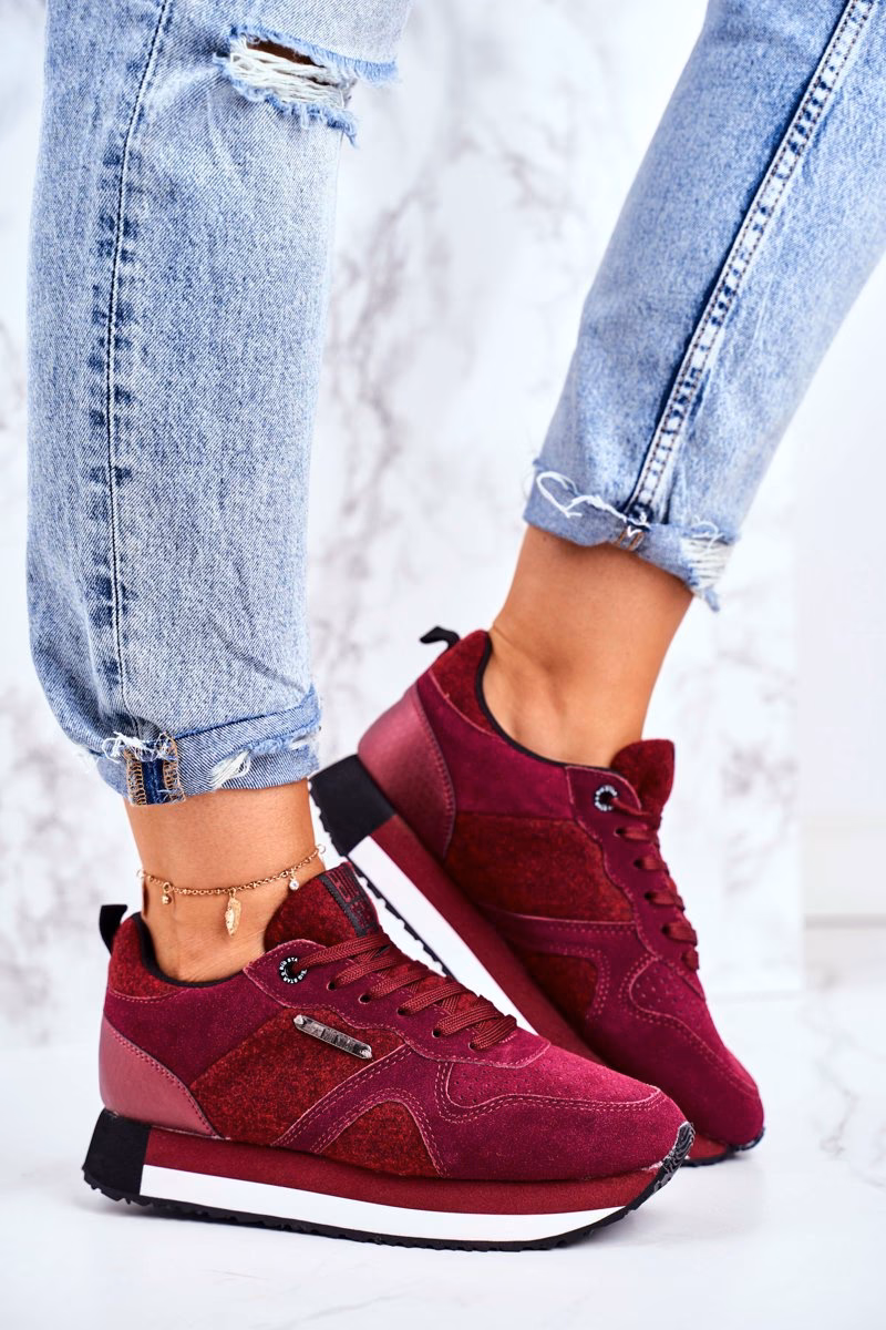 Jak dbać o zamszowe buty?