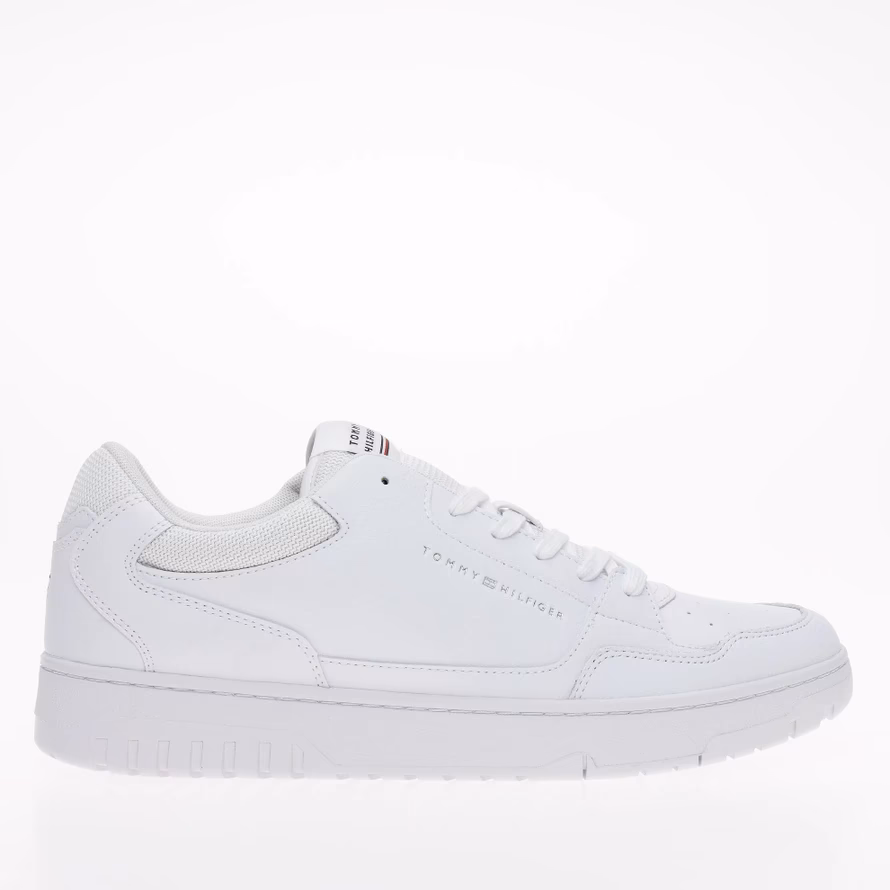 Gdzie kupować buty Tommy Hilfiger?