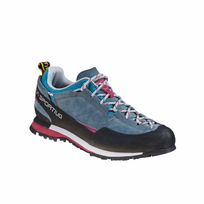 Jakie buty w góry damskie wybrać?