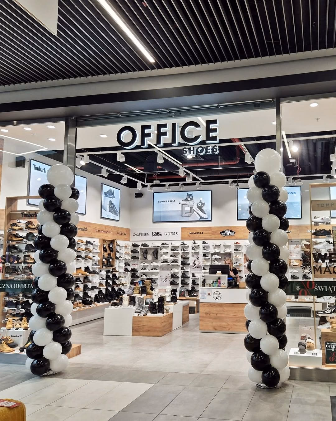 Jakie są opinie o sklepach obuwniczych w Tychach?