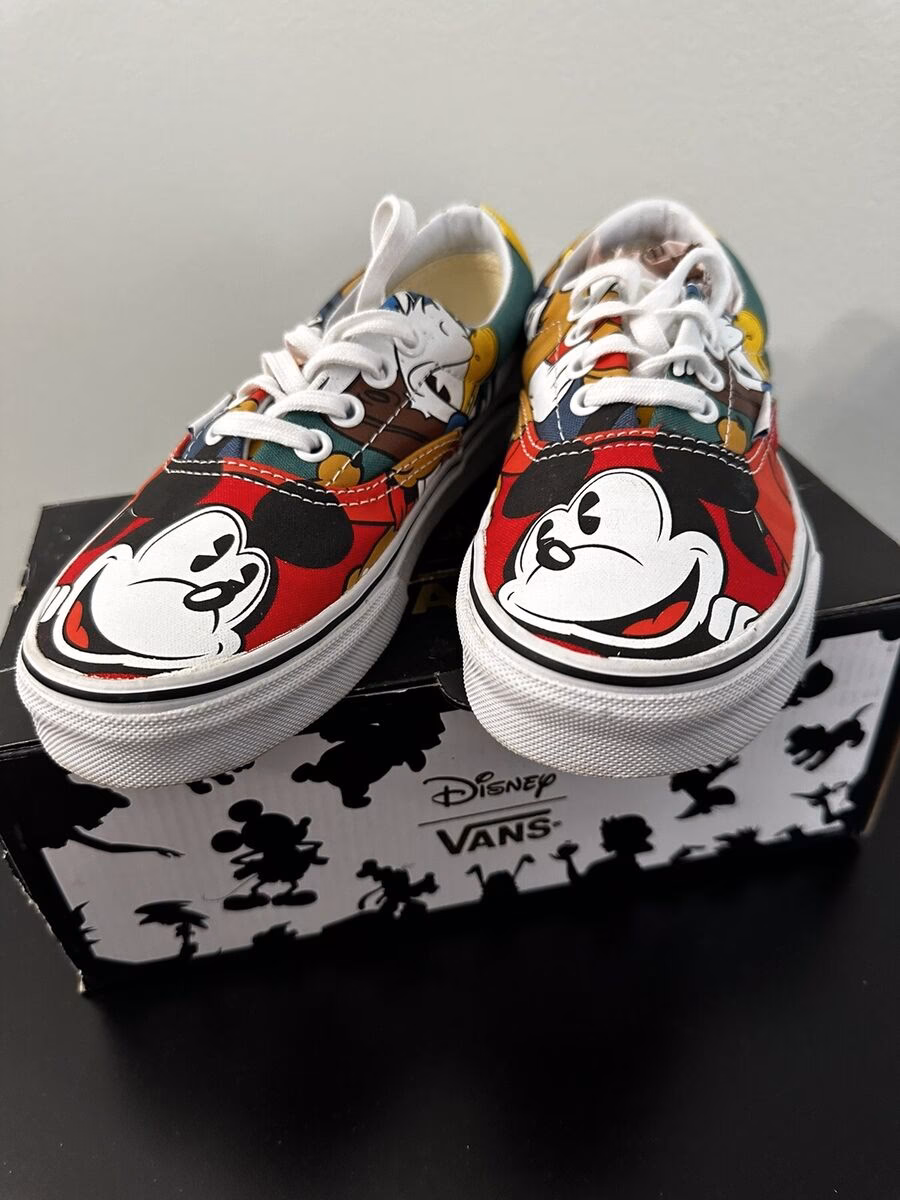 Ile kosztują buty Vans Myszka Miki?
