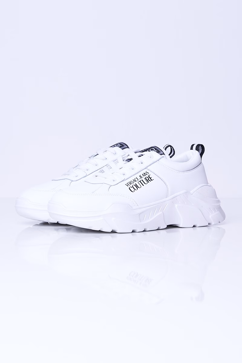 Ile kosztują buty Versace?