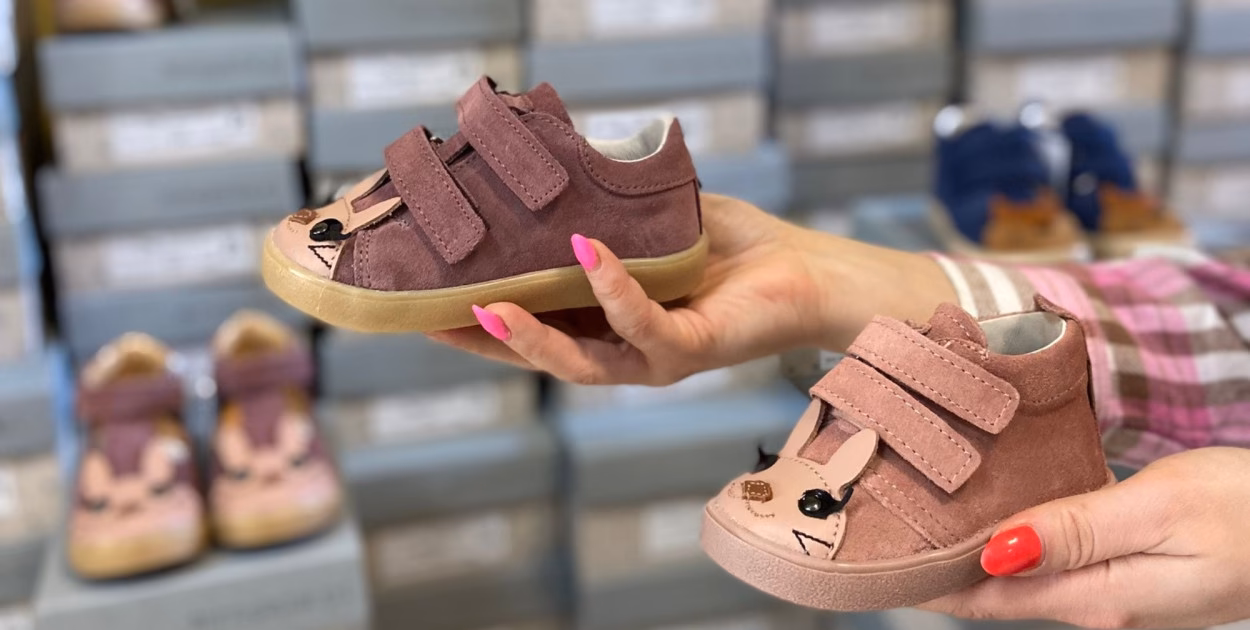 Jakie buty do sukienki dla dziewczynki?