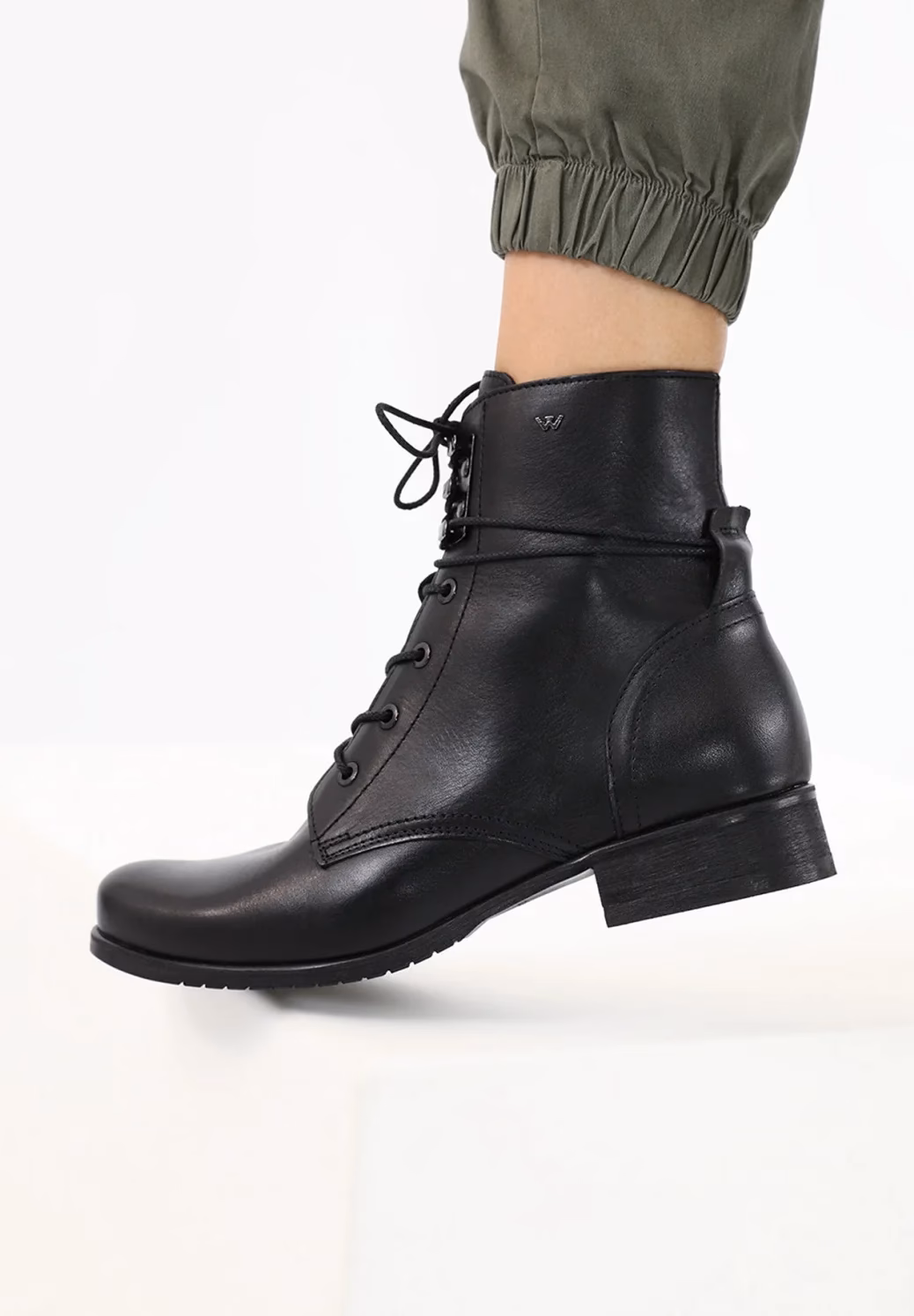 Jak dbać o skórzane buty Wojas?