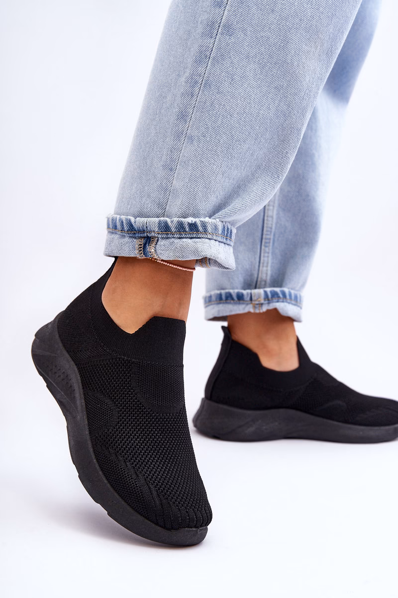 Z jakiego materiału wybrać wsuwane buty?