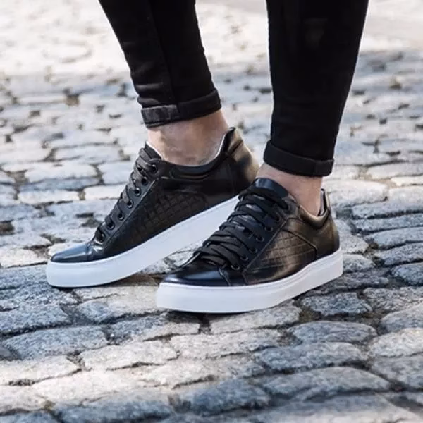 Czym wyczyścić białe gumowe podeszwy?