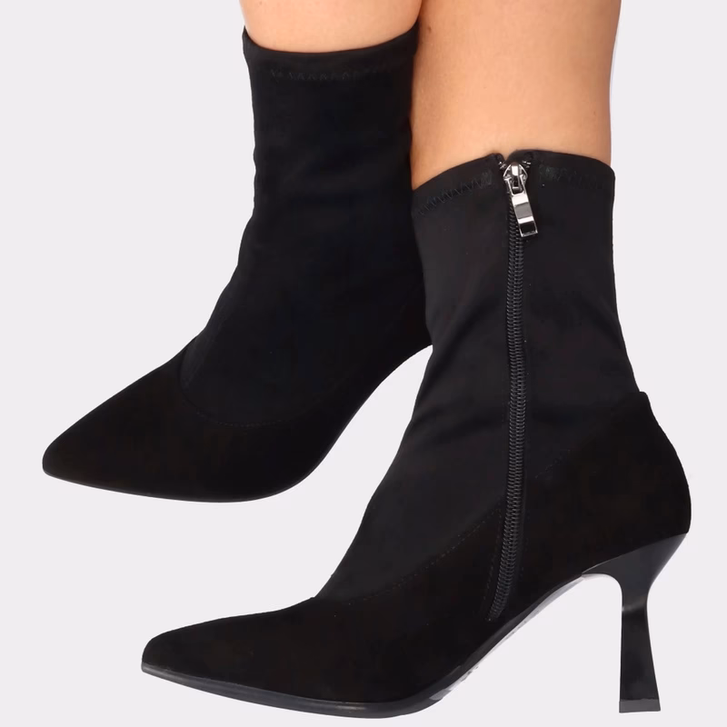 Jakie buty na opuchnięte stopy?