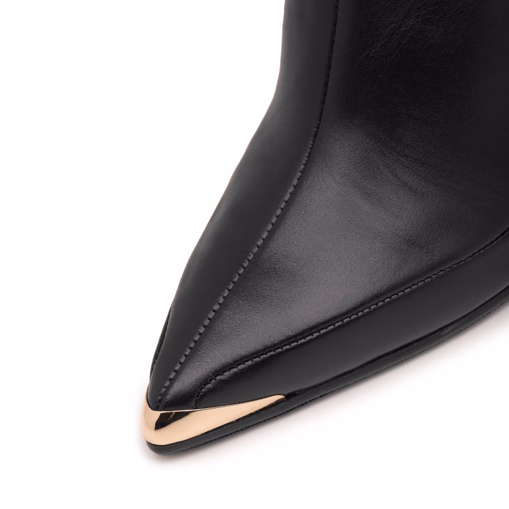 Jak dobrać rozmiar damskich butów roboczych z metalowym noskiem?