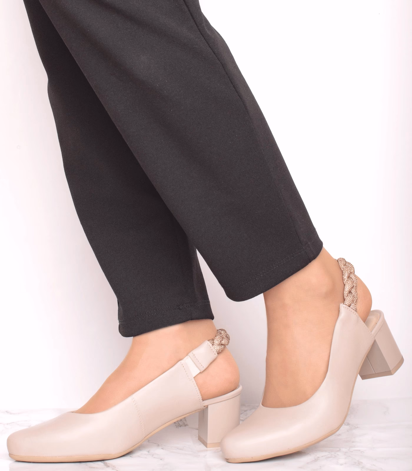 Jakie buty są modne na lato 2024?