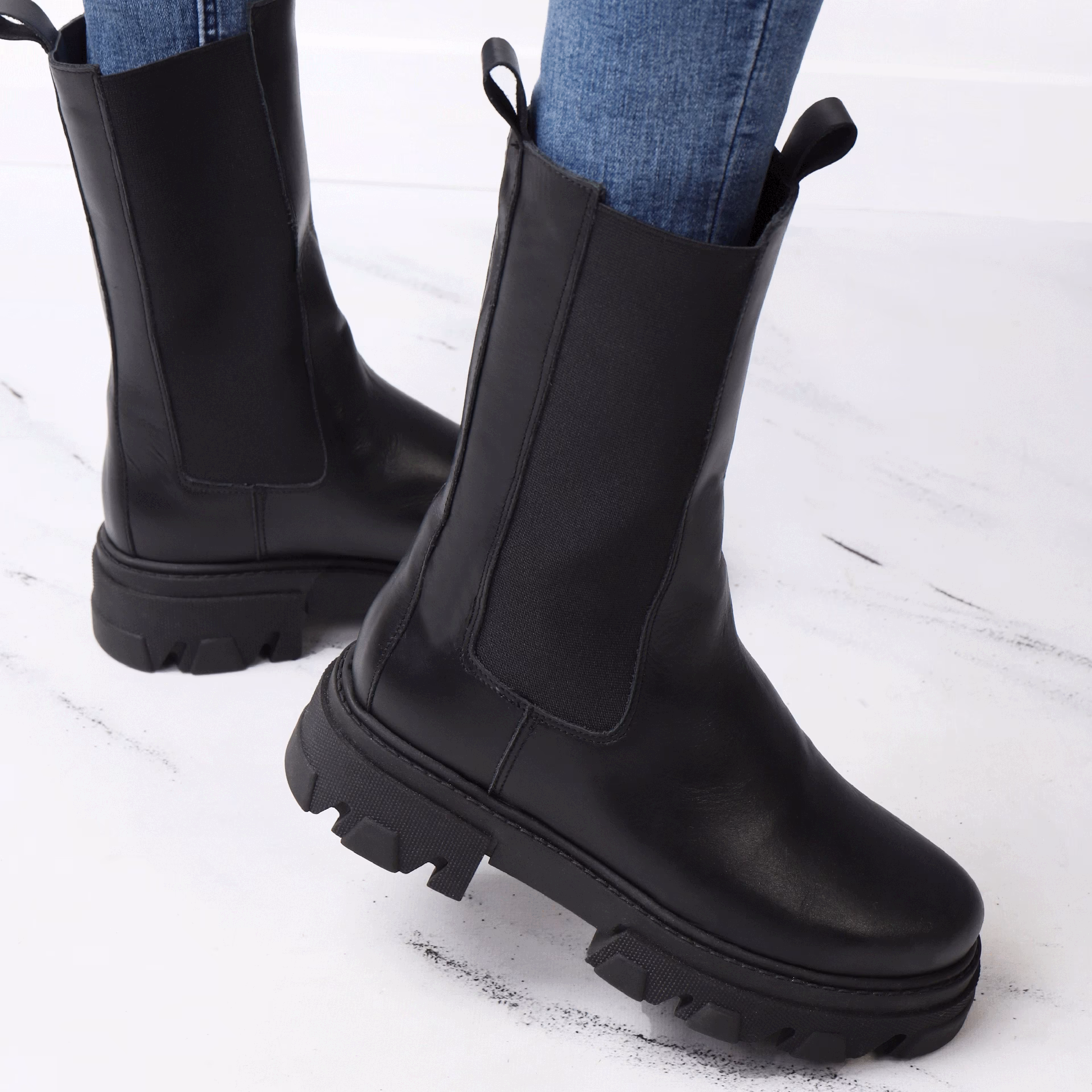 Jakie buty do chodzenia po górach wysokie czy niskie?