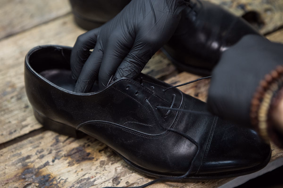 Czy buty ze skóry licowej są wodoodporne?