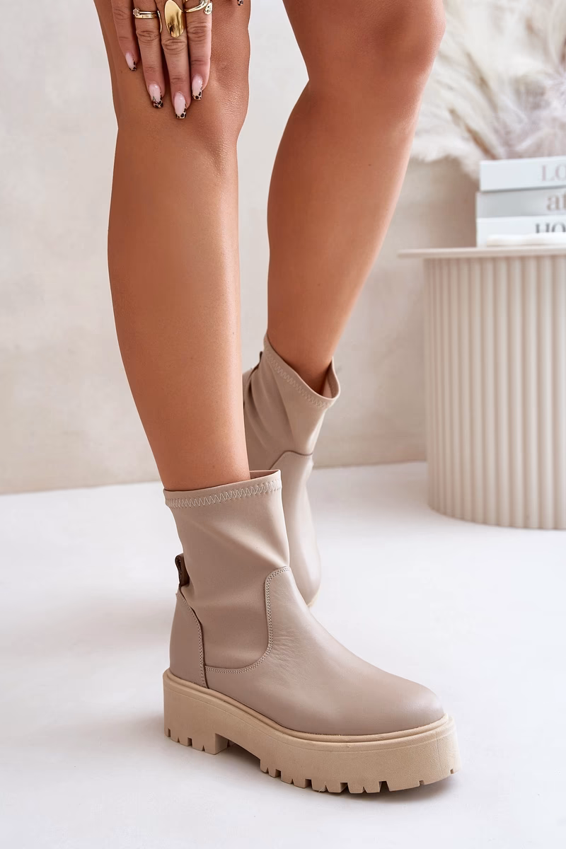 Jakie buty są modne jesień 2023?