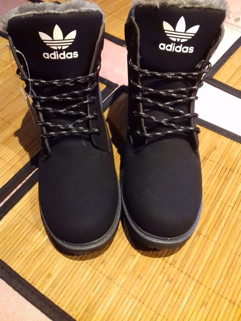 Czy buty zimowe Adidas damskie z futerkiem są ciepłe?