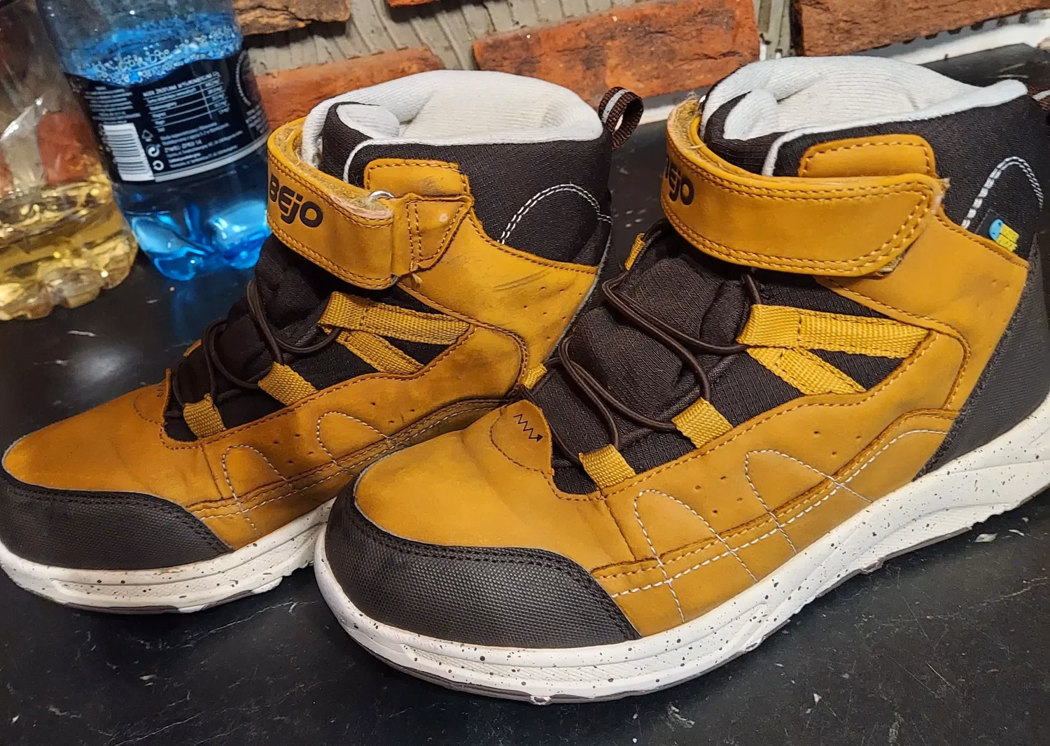 Jaki rozmiar butów zimowych dla chłopca 10 lat?