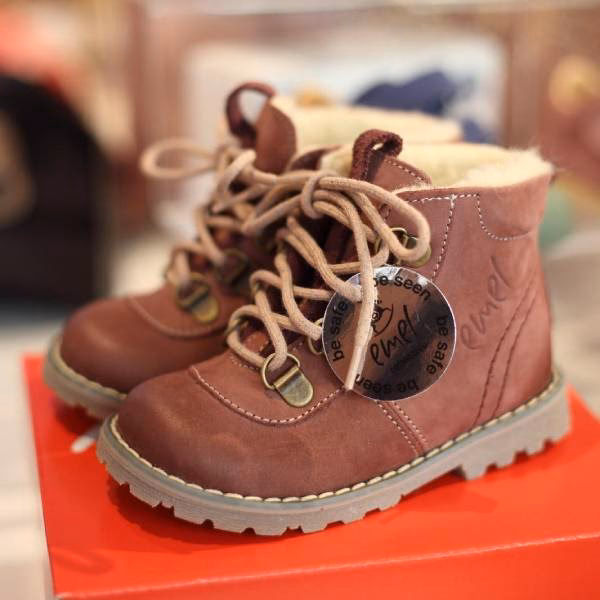 Jakie buty na sanki dla dziecka?