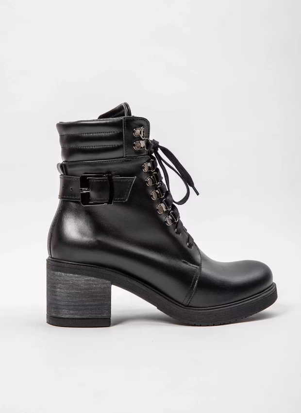 Jakie buty są modne na jesień i zimę?