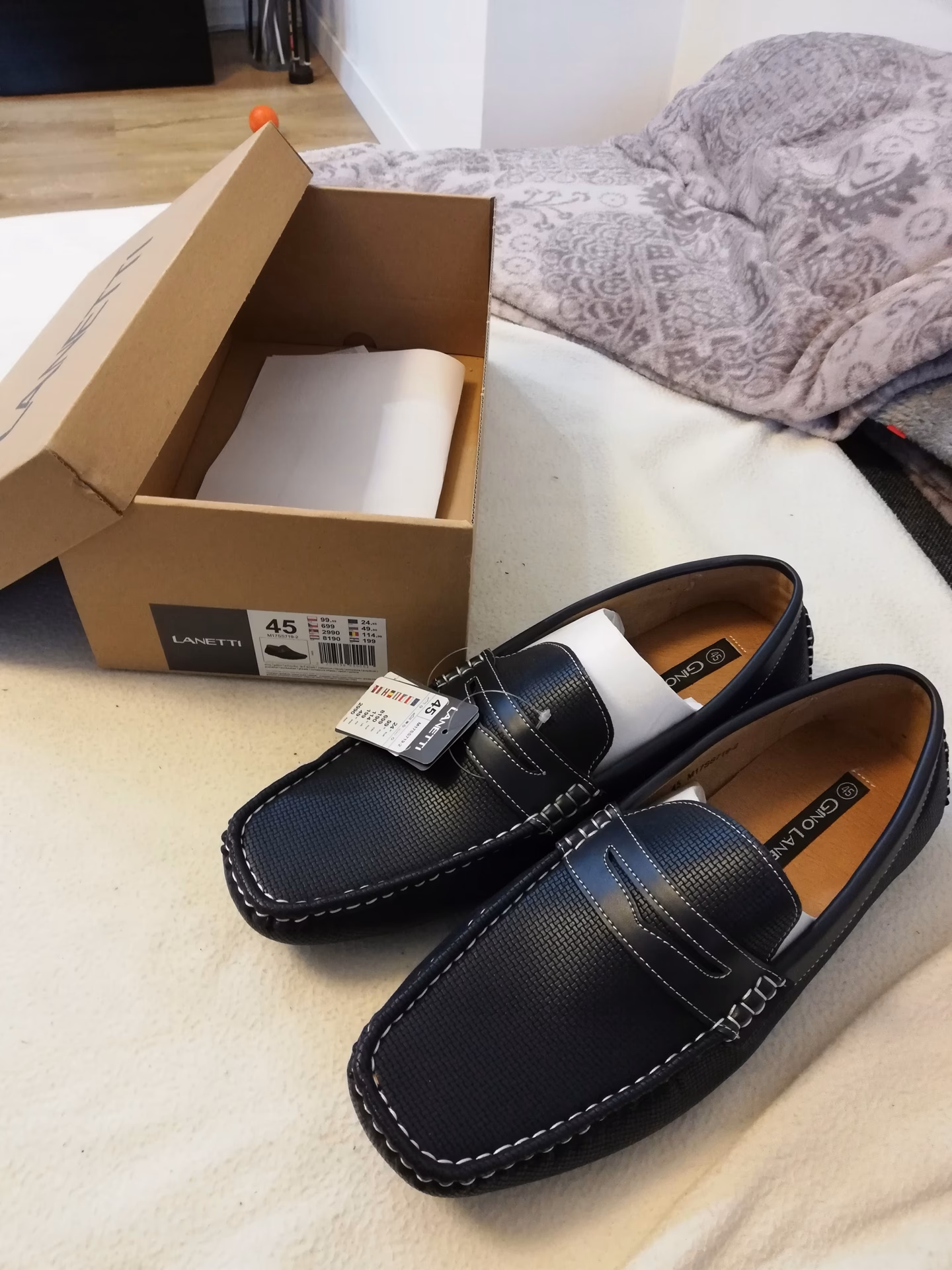 Czy mokasyny są modne?