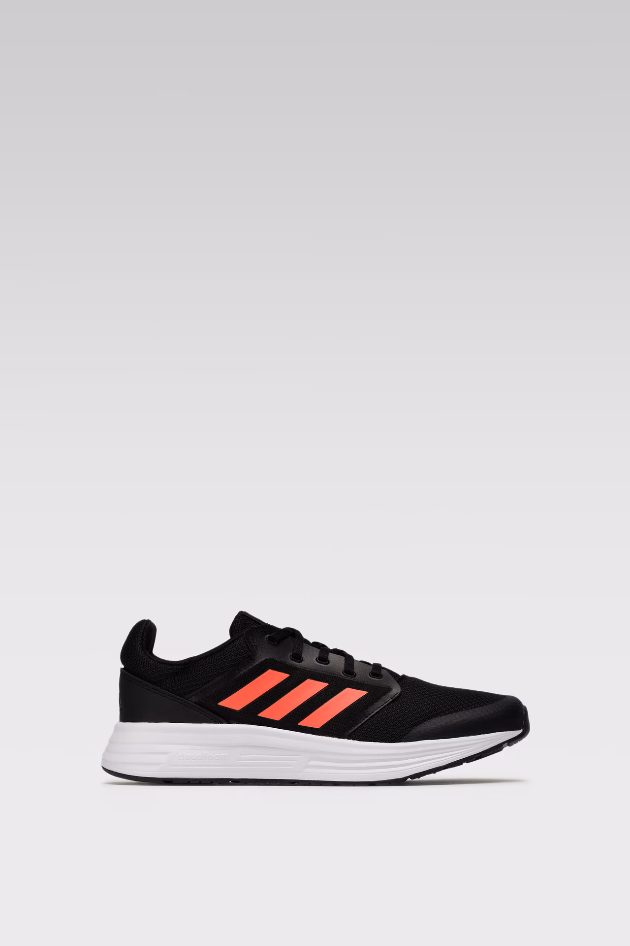 Jakie buty są teraz modne?