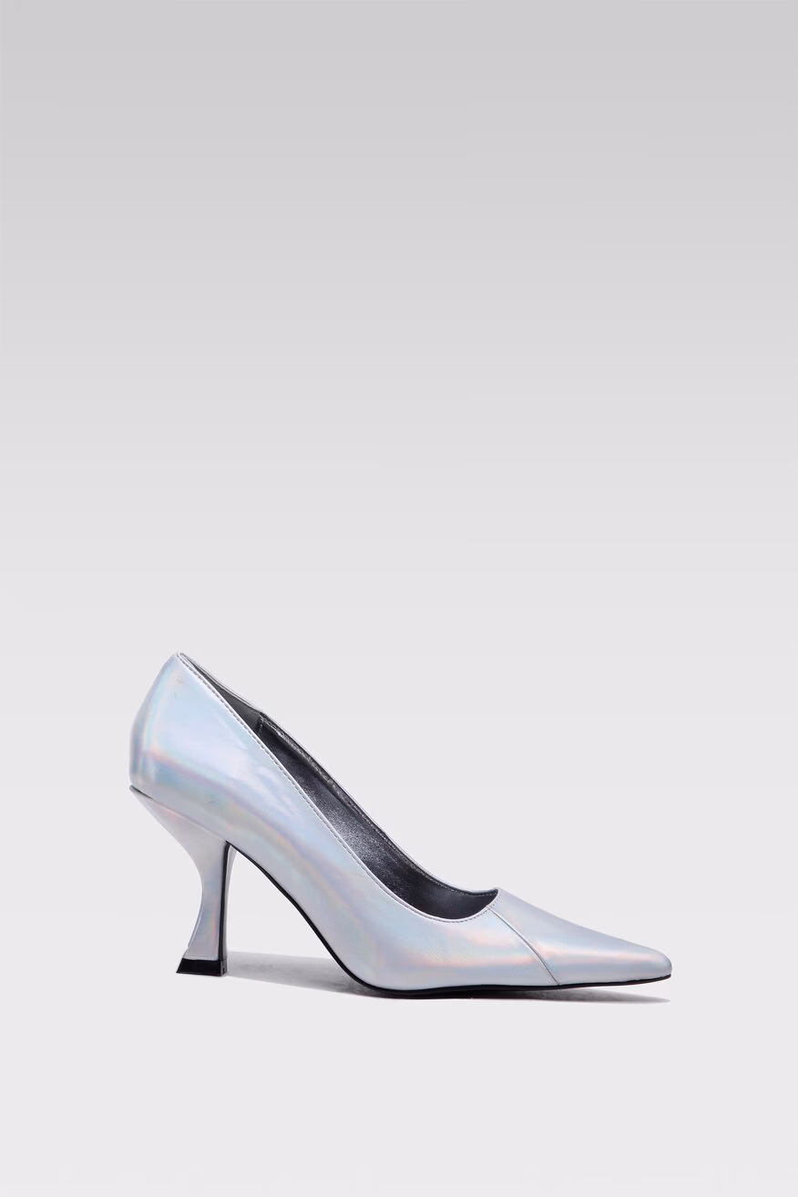 Czy srebrne buty pasują do wszystkiego?