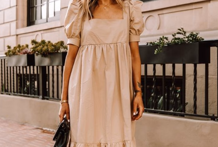 Jaka torebka do beżowej sukienki?