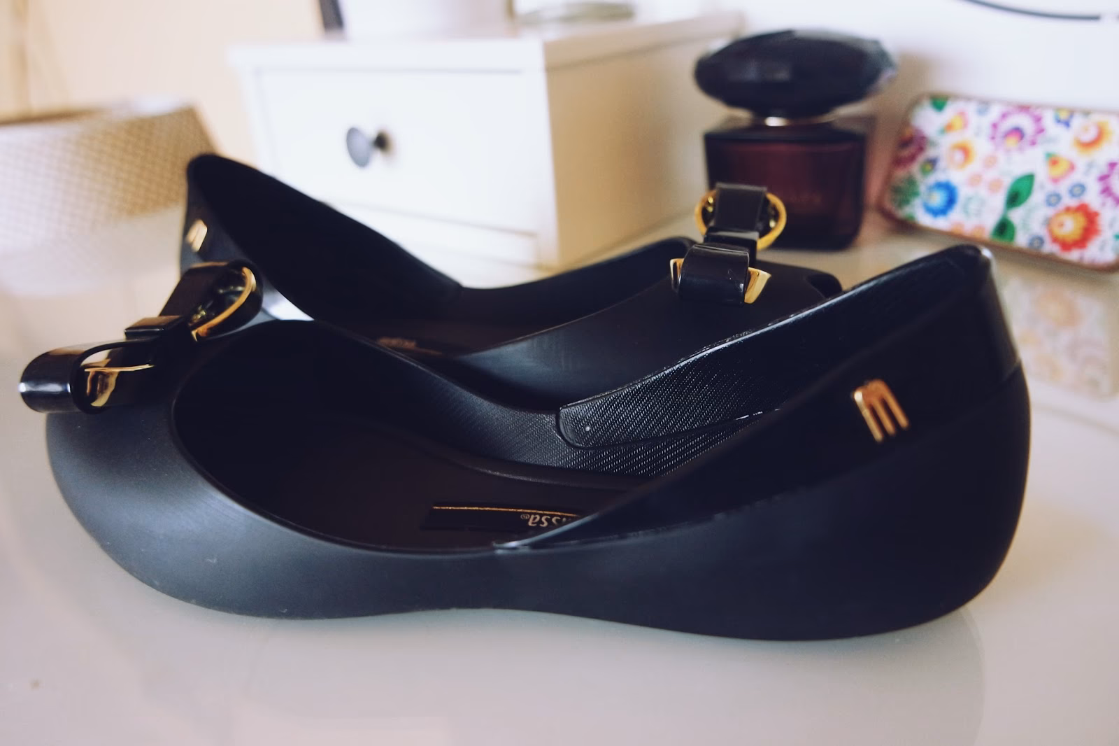 Jak czyścić buty Melissa?