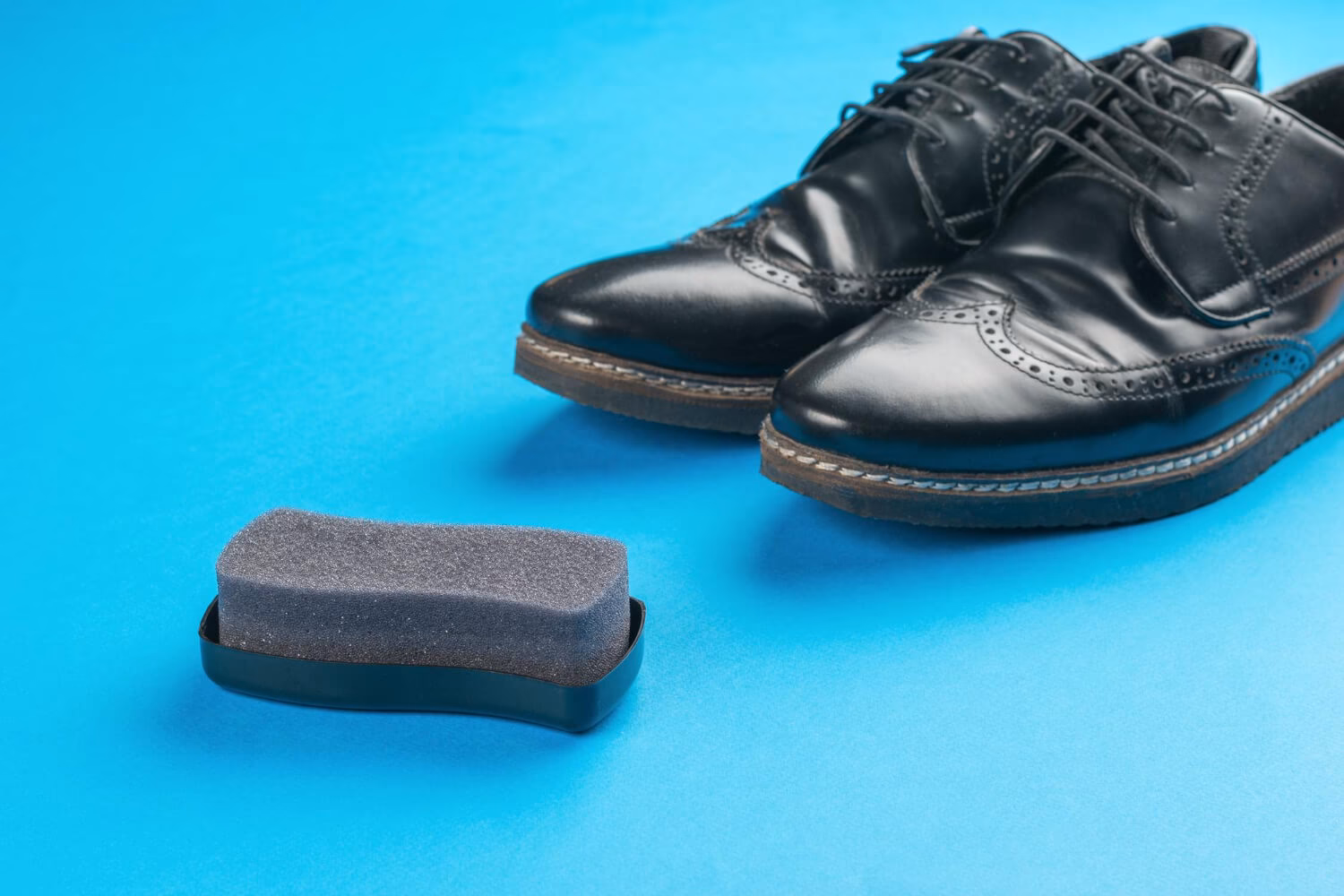 Jak przygotować buty do pastowania?