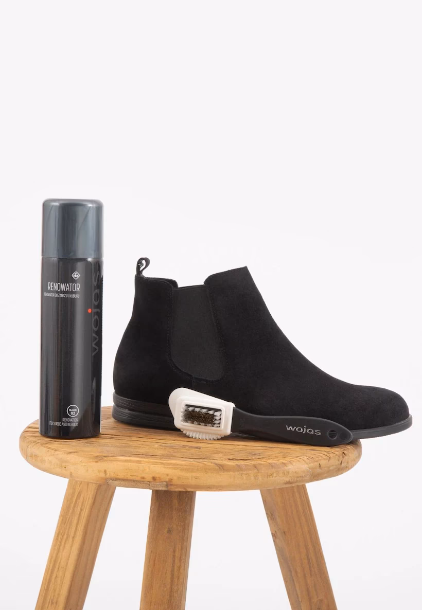 Czym wyczyścić czarne zamszowe buty domowe sposoby?