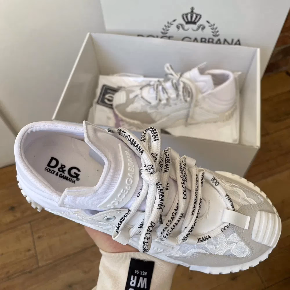 Z czego wykonane są buty Dolce & Gabbana?