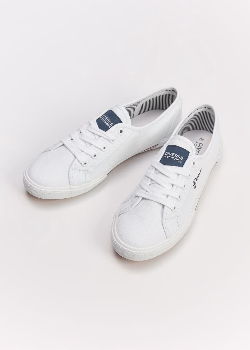 Gdzie kupić buty Diverse tanio?