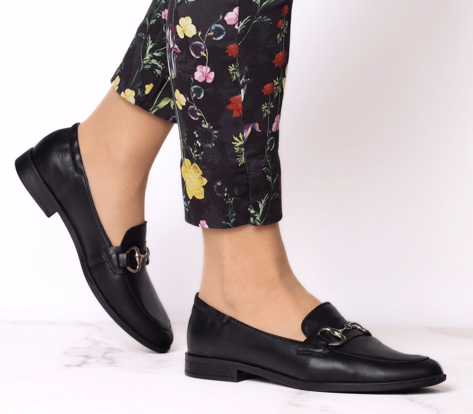 Jakie buty do spódnicy eleganckiej?