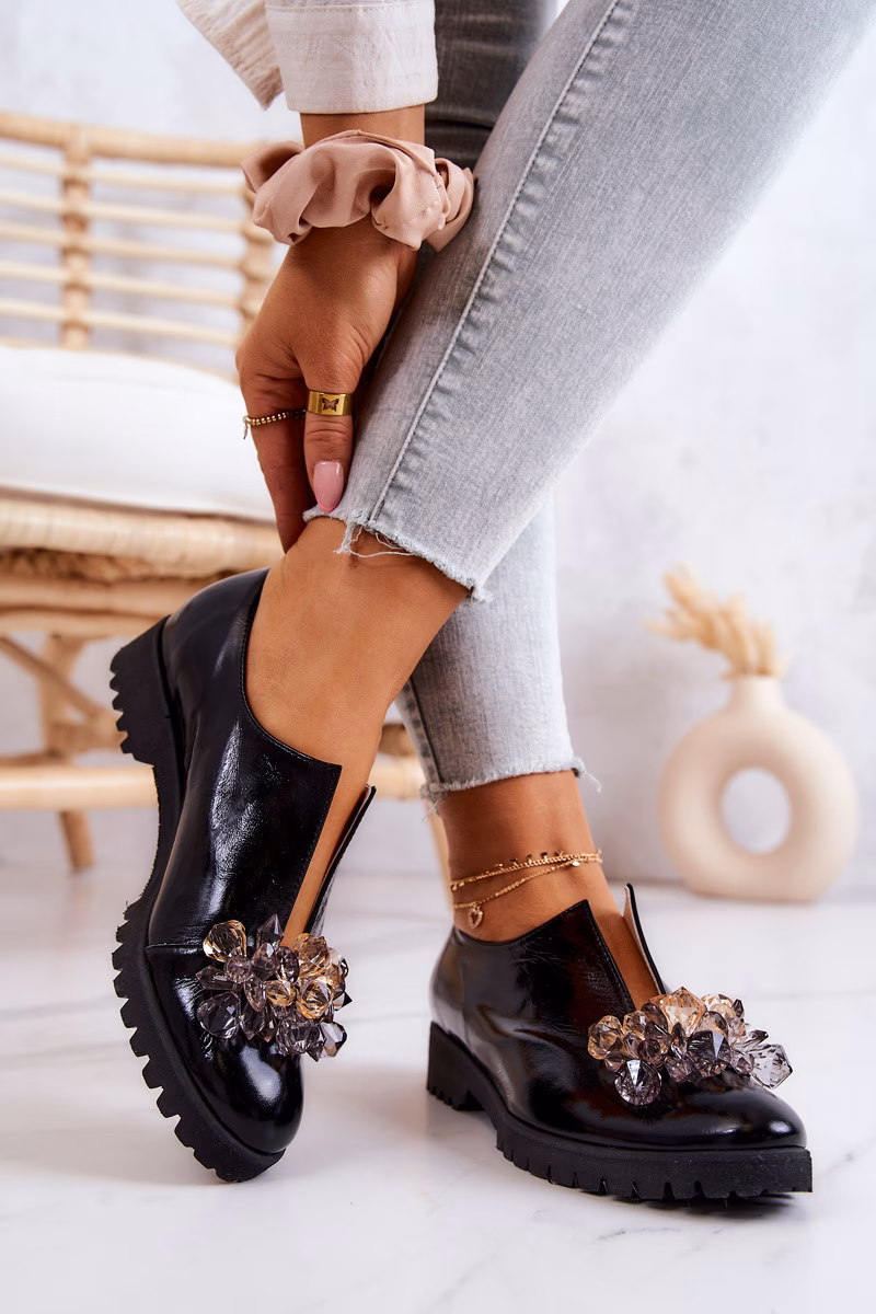 Jakie buty do płaszcza damskiego?